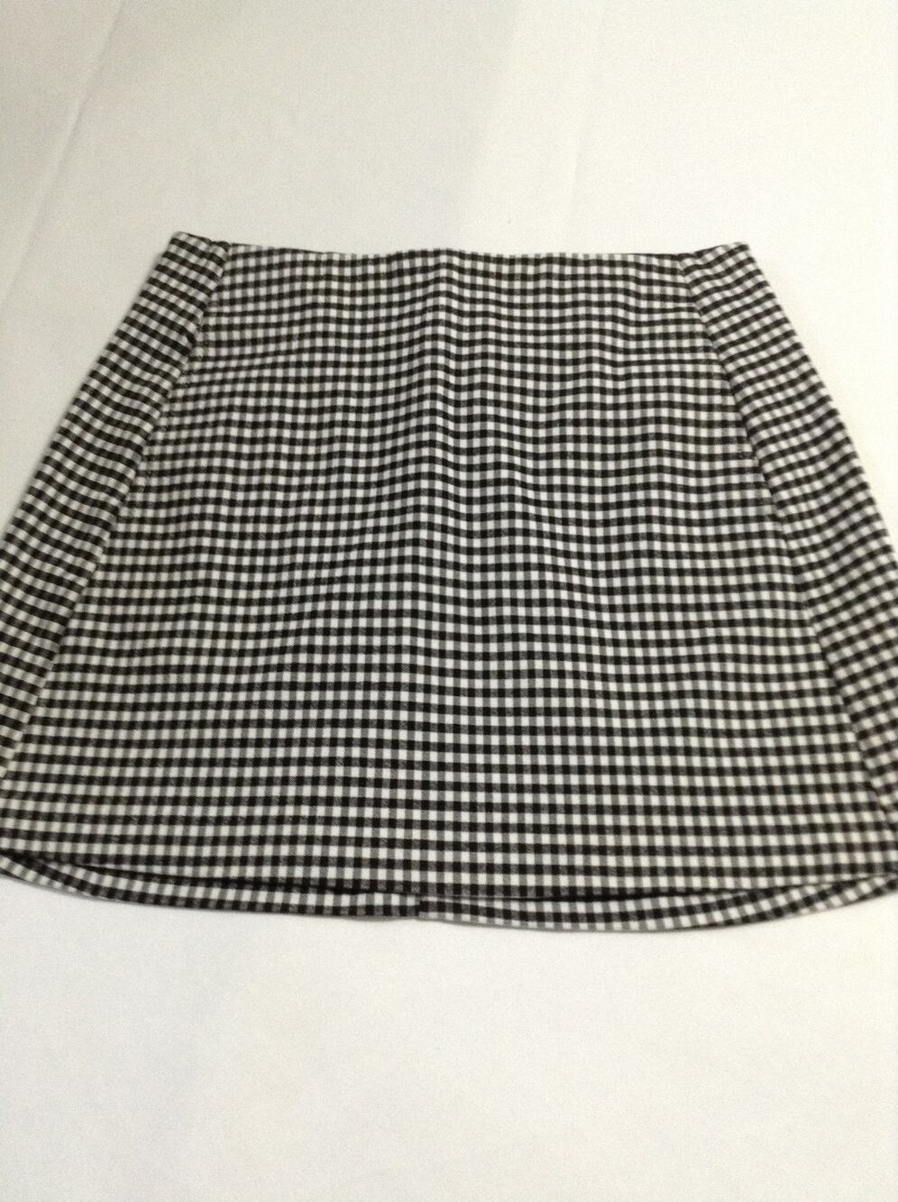 Urban Outfitters Women’s Black white Gingham Stretch Skater Mini Skirt Sz XS